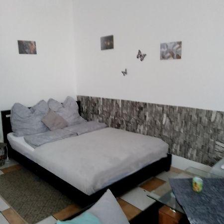 Studiowohnung, Neu Renoviert, Zentrale Lage Saarlouis Ngoại thất bức ảnh
